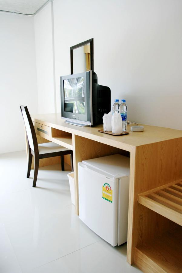 Bansabai Sabaidee Service Apartment Бангкок Экстерьер фото
