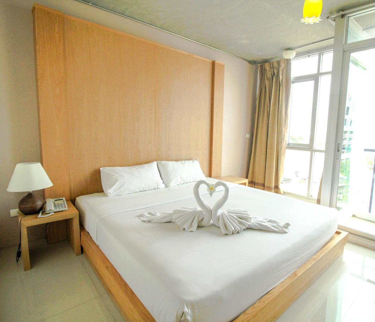 Bansabai Sabaidee Service Apartment Бангкок Экстерьер фото