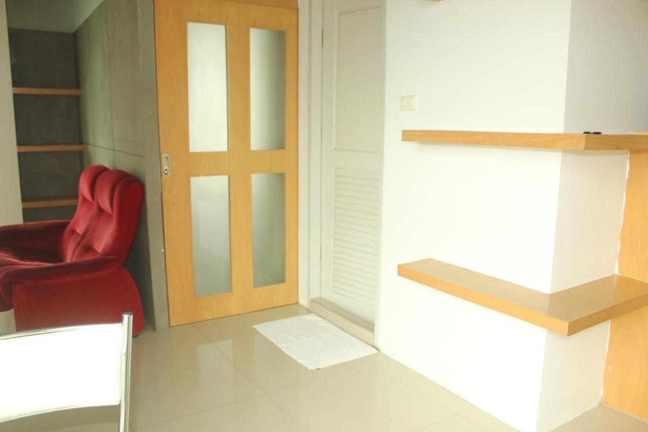 Bansabai Sabaidee Service Apartment Бангкок Экстерьер фото